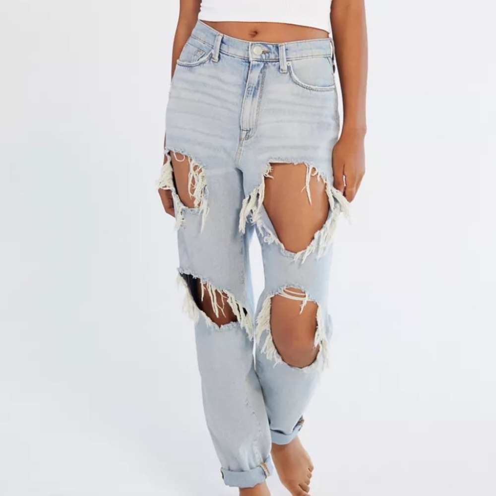 bdg high waisted mom jeans MAKE ME OFFERS !!!